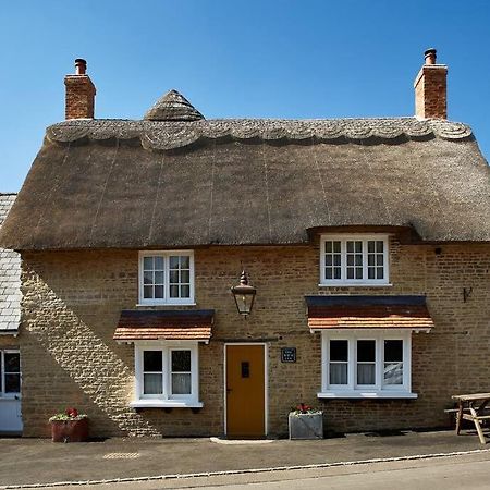 Dawn At The Sun Inn Felmersham, Our Signature Duplex Suite 샨브룩 외부 사진